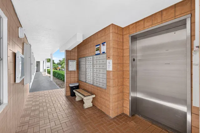  Residence photo 65
