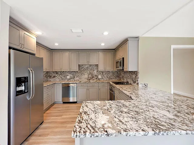 Residence photo 5
