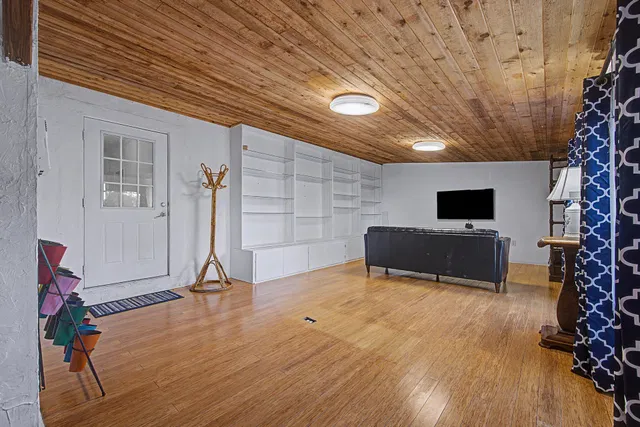  Residence photo 17