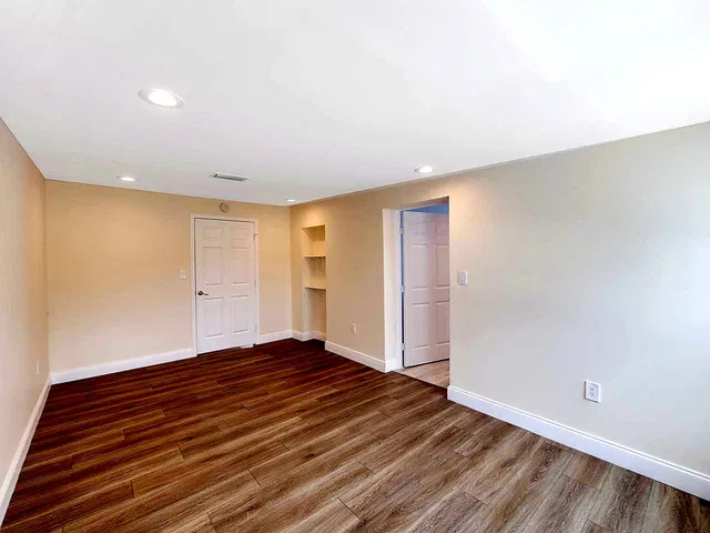 Residence photo 2