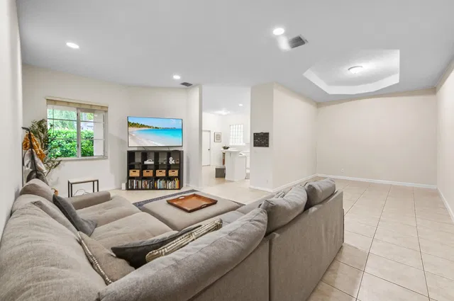  Residence photo 5