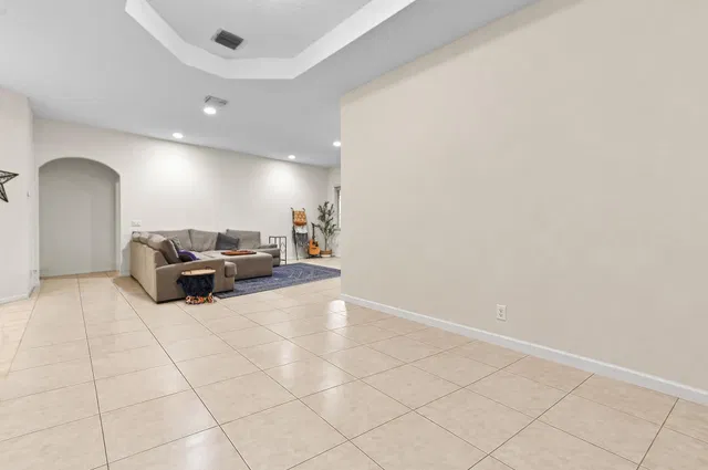  Residence photo 6