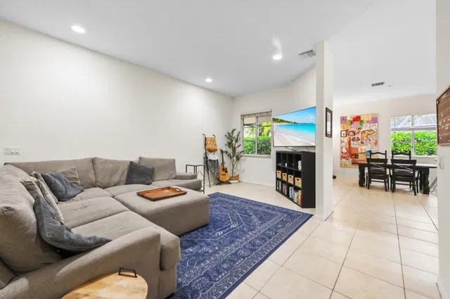  Residence photo 7