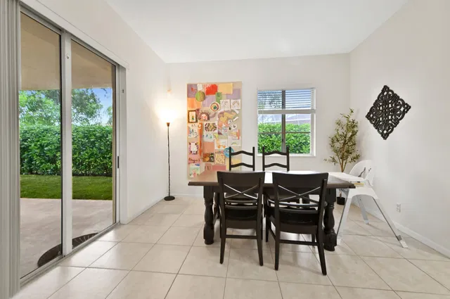  Residence photo 9