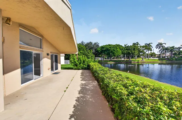  Residence photo 6