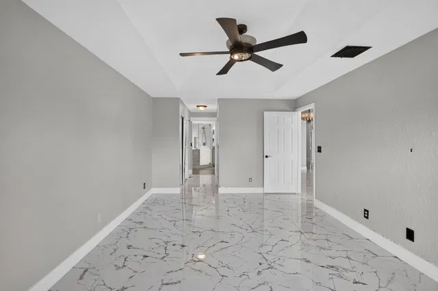  Residence photo 24