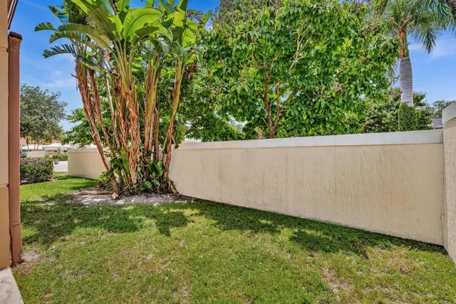Residence photo 17