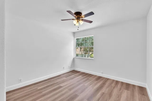 Residence photo 43