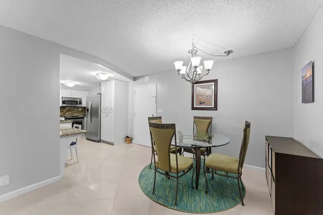 Unit 407 photo 17