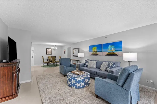 Unit 407 photo 20