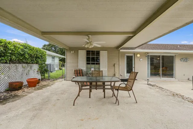 Residence photo 22