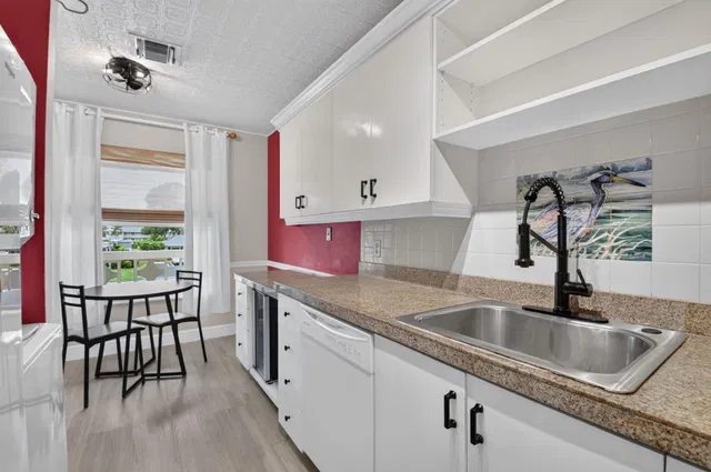 Residence photo 10