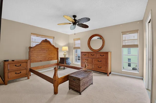 Residence photo 24