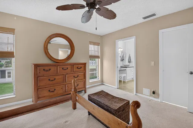 Residence photo 26