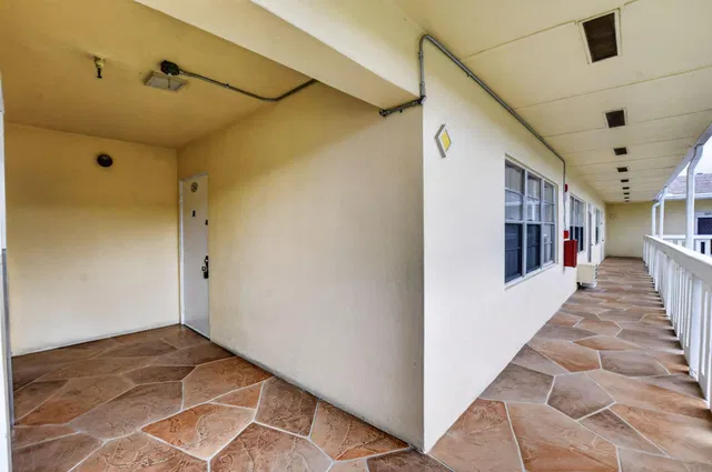 Residence photo 2