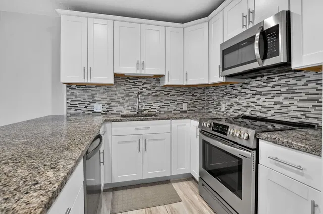 Residence photo 6