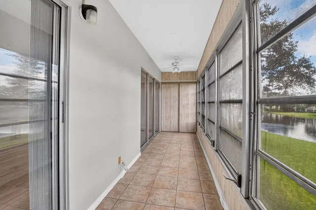 Residence photo 17