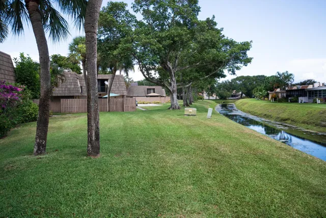 Residence photo 3