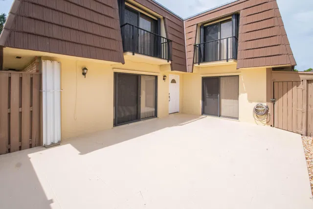 Residence photo 5