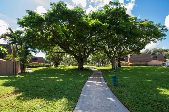 Residence photo 38