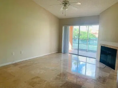 Unit 204 photo 7