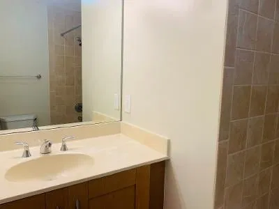 Unit 204 photo 12