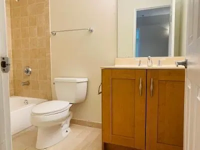 Unit 204 photo 15