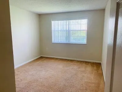 Unit 204 photo 16