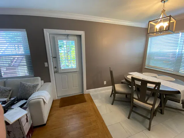  Residence photo 6