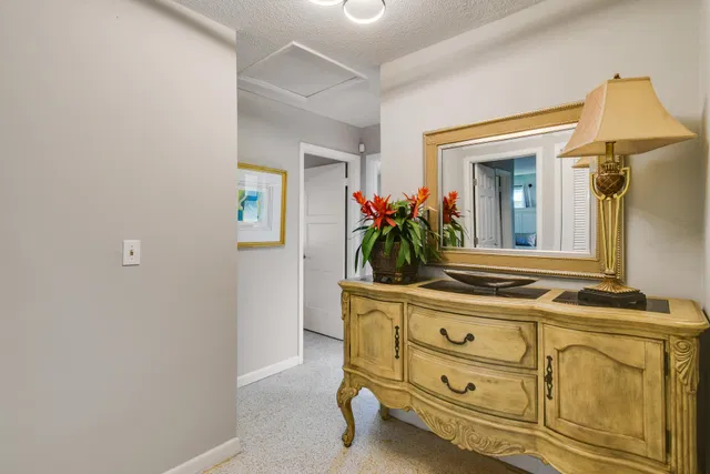 Residence photo 24
