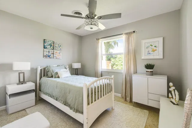 Residence photo 33