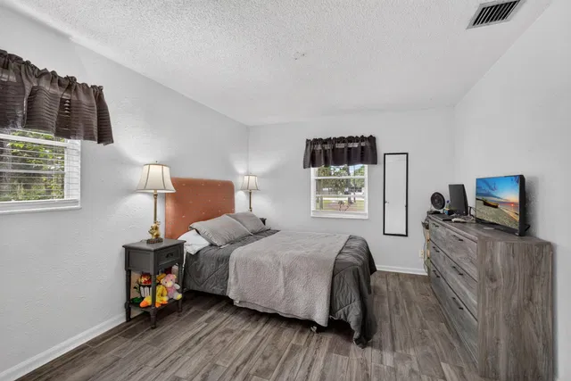 Residence photo 19