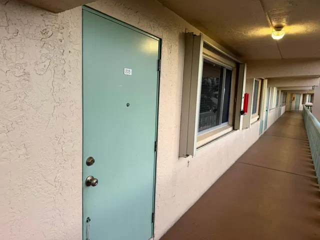 Unit 205 photo 3