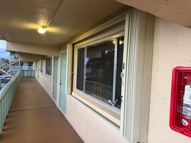 Unit 205 photo 4