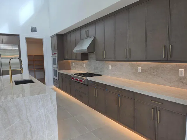  Residence photo 5