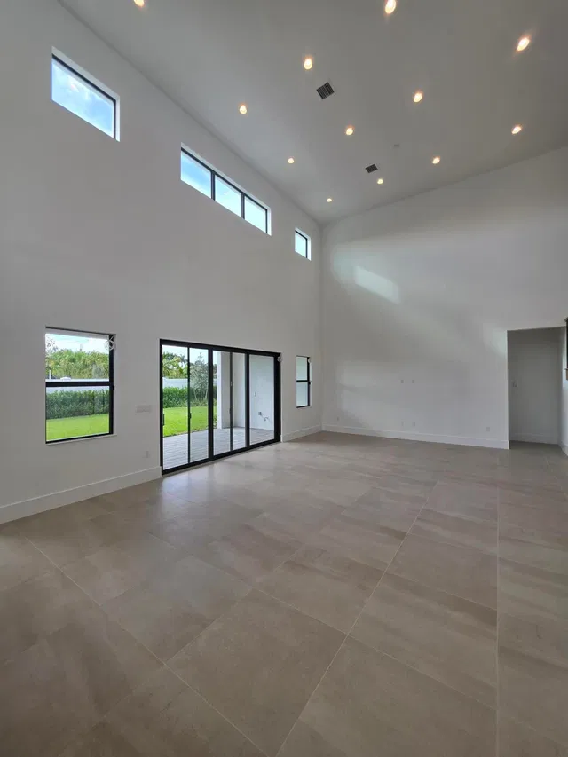  Residence photo 12