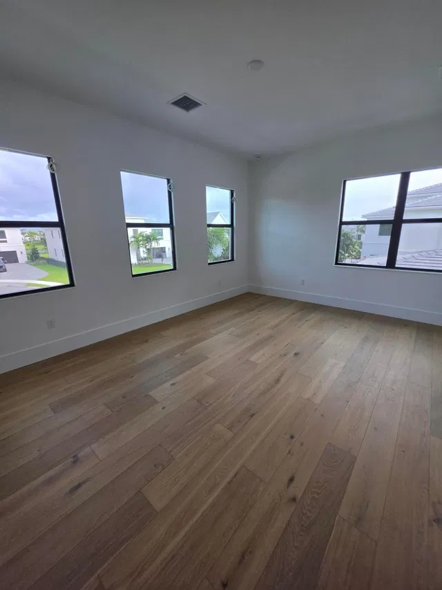  Residence photo 32