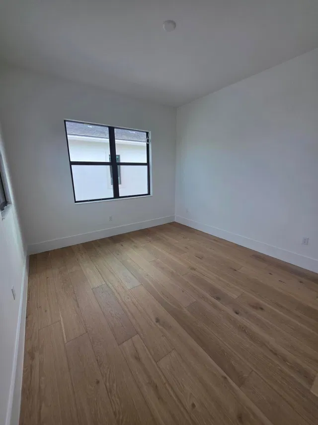  Residence photo 35