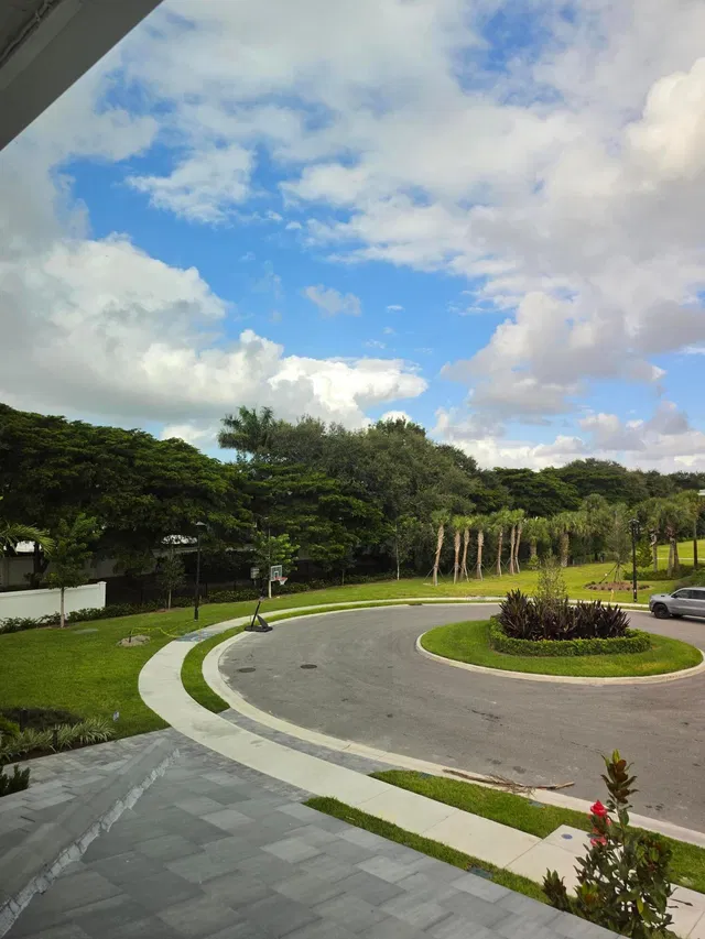  Residence photo 48