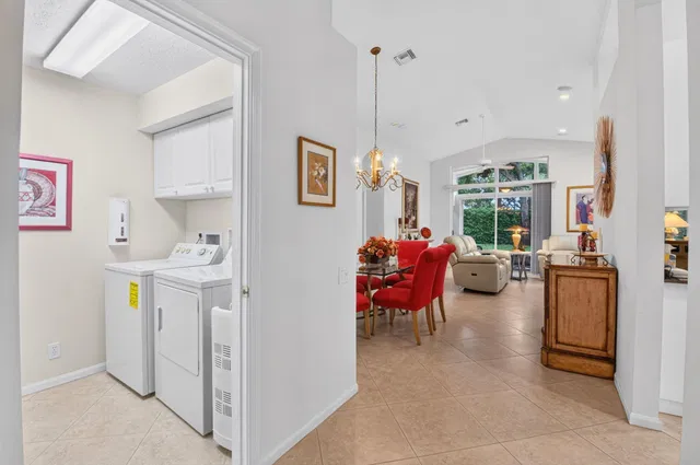 Residence photo 25