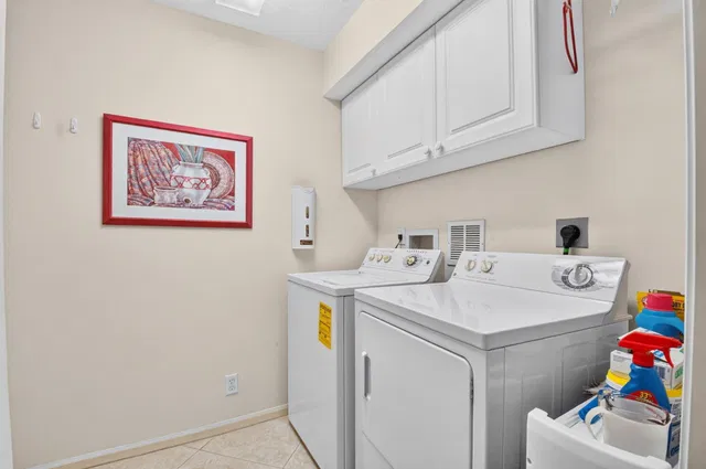 Residence photo 26