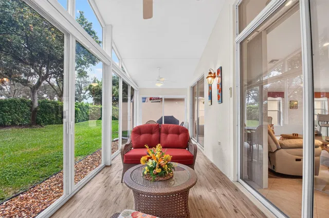 Residence photo 28