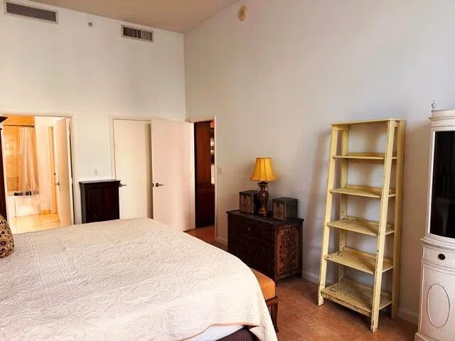  Unit 121 photo 9