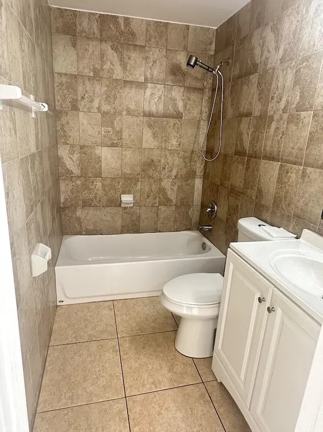 Unit Unit 2 photo 4