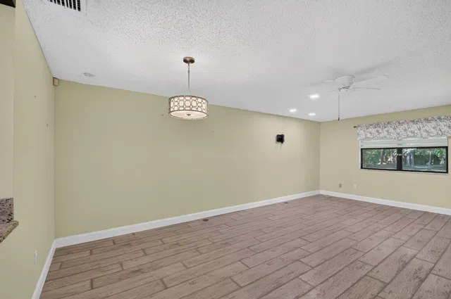 Residence photo 14