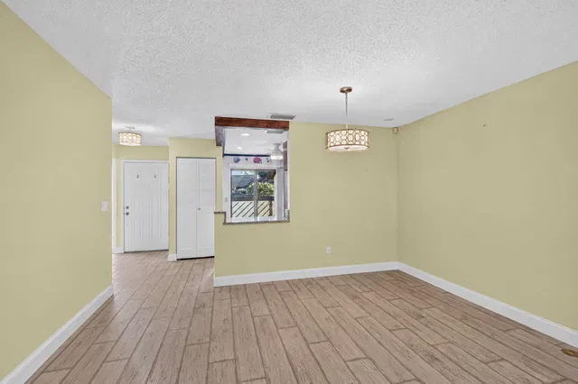 Residence photo 15