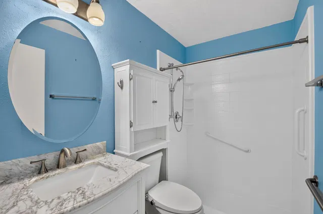 Residence photo 32