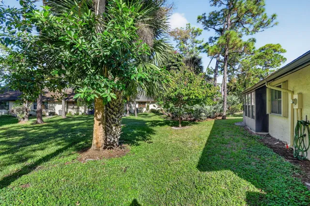 Residence photo 43