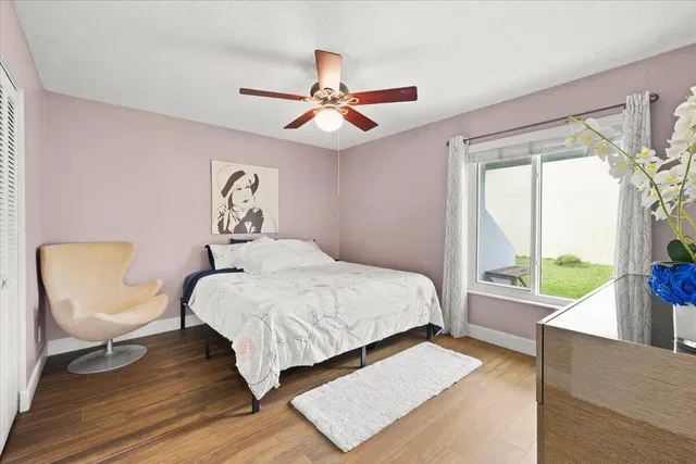 Residence photo 25