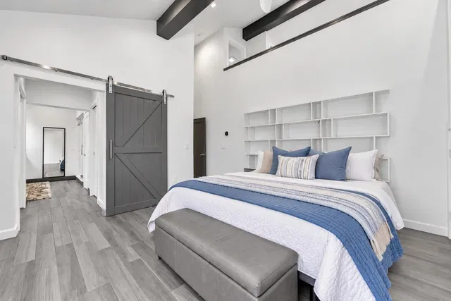  Residence photo 23